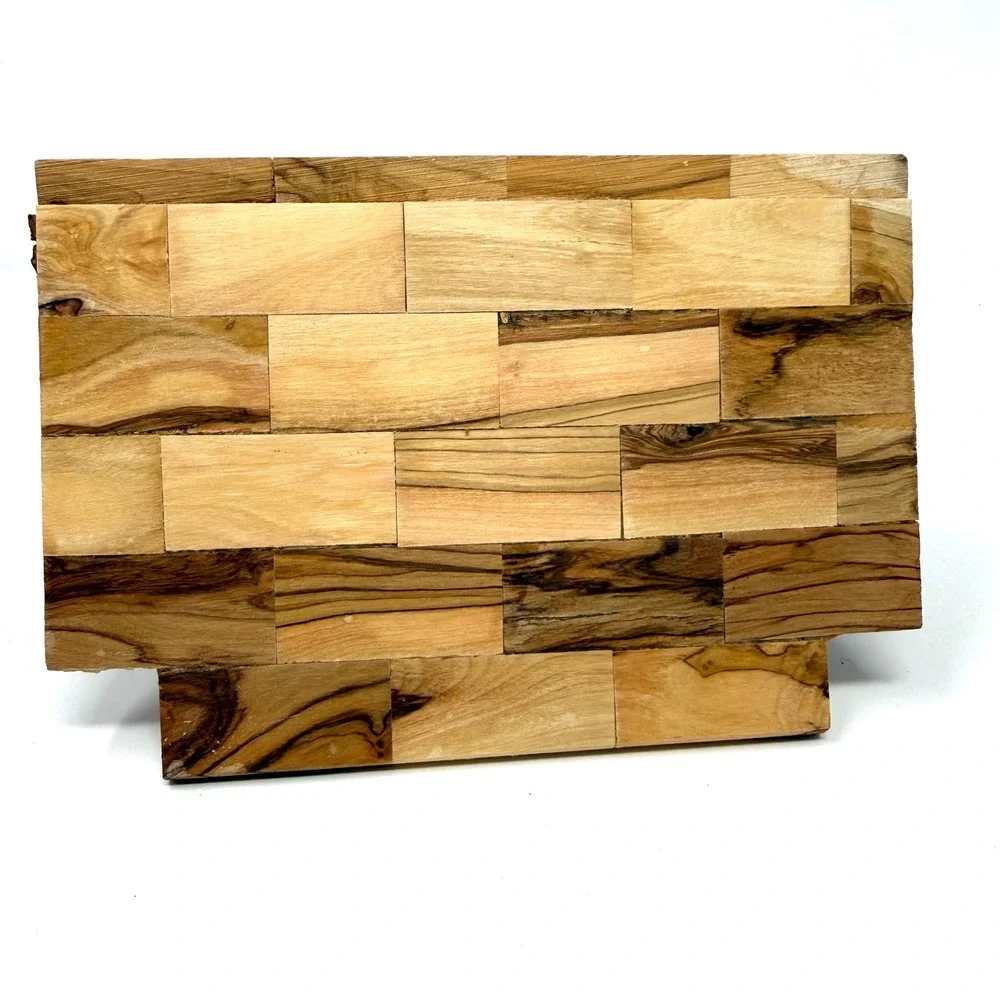 Hand Carved Olive Wood Nativity Scene Stable Creche Music Box Christmas Decor‎